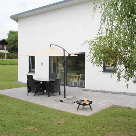 In Auf Dem Maifeld Holiday home Naunheim